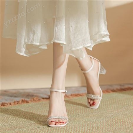 H197-11方头一字带高跟凉鞋女夏季水钻透明水晶跟粗跟女鞋脚环带